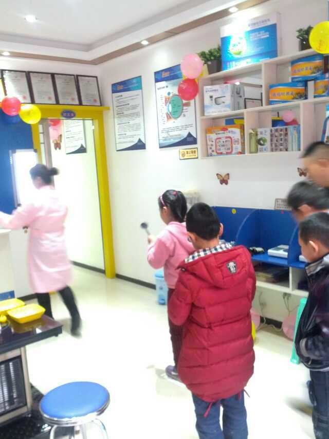 易視界萬(wàn)里小學(xué)店
