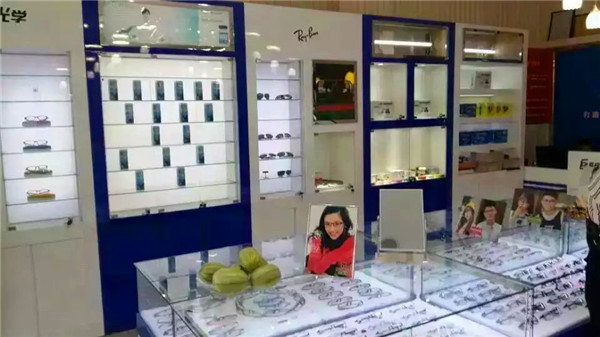 易視界子長(zhǎng)店今天正式開業(yè)