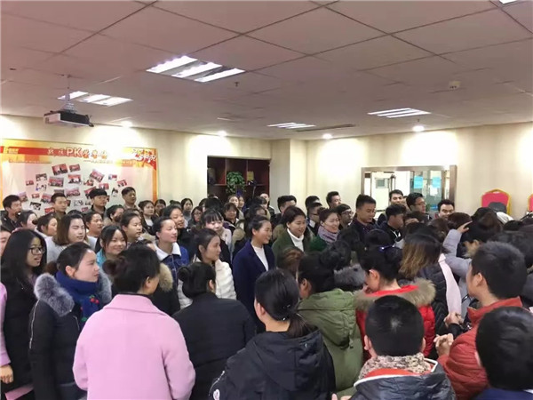 易視界精英們爭分奪秒排練團(tuán)隊風(fēng)采展示