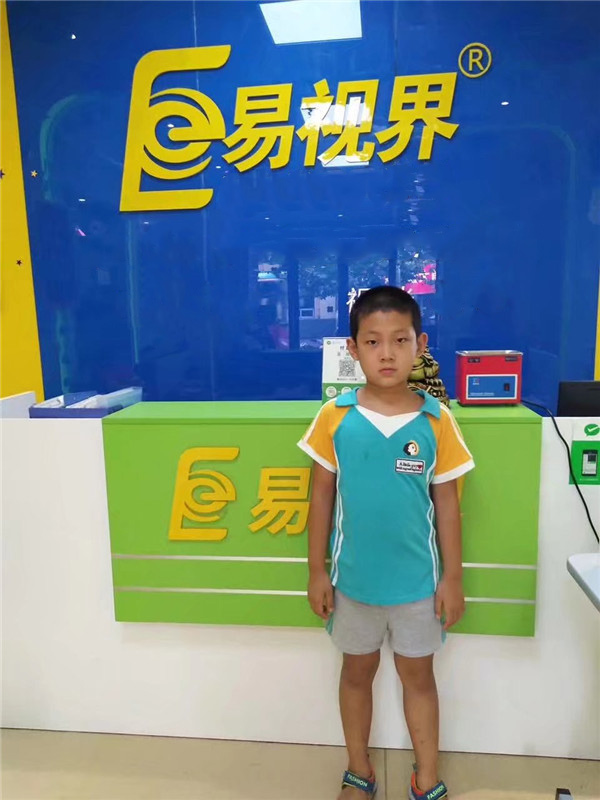 易視界隴西店的添祎小朋友
