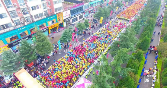 2019首屆淅川國際半程馬拉松激情開跑，易視界石斛手機眼貼榮耀冠名贊助