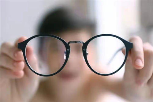各學段應該如何預防近視？教育部這么說！