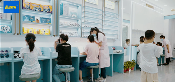 視力矯正加盟店加盟哪家好？我選擇易視界的幾大理由